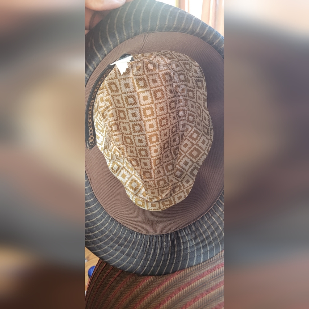Men S/M hat - Picture 3 of 7